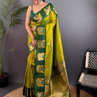 Green Swan Motif Soft Silk Saree