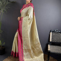 White Pochampally Ikkat Saree
