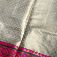 White Pochampally Ikkat Saree