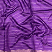 Pista Banarasi Silk Gadwal Pattu Saree